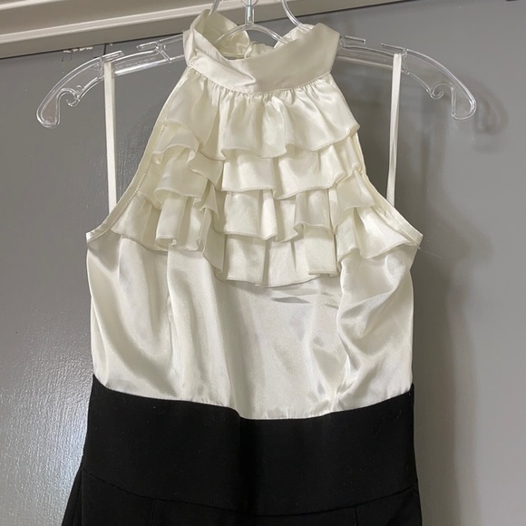 Black & Cream halter cocktail dress - Picture 2 of 4